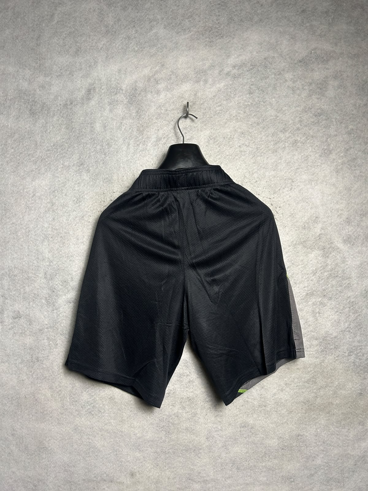 Under Armour Black - Small