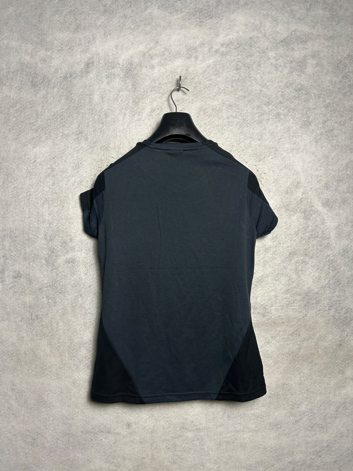 Umbro Big Logo Round Neck Black - Medium