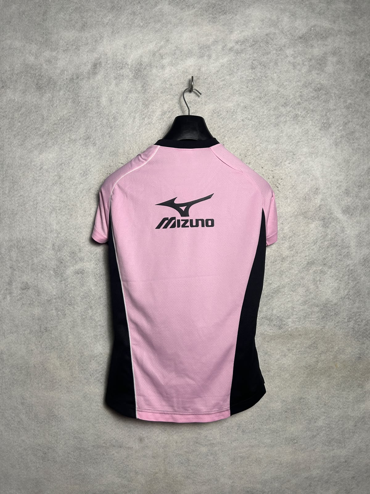 Mizuno Black And Pink V Neck - O