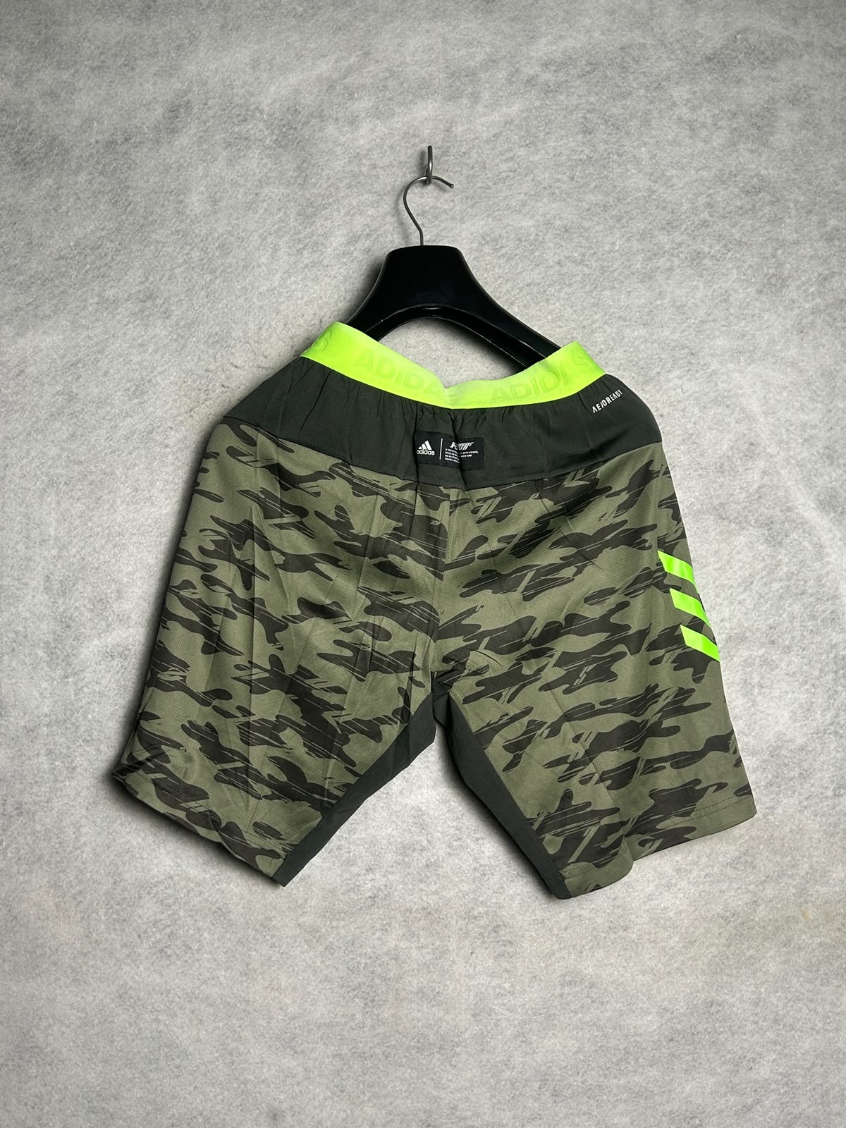 Adidas Army Green Printed - Small