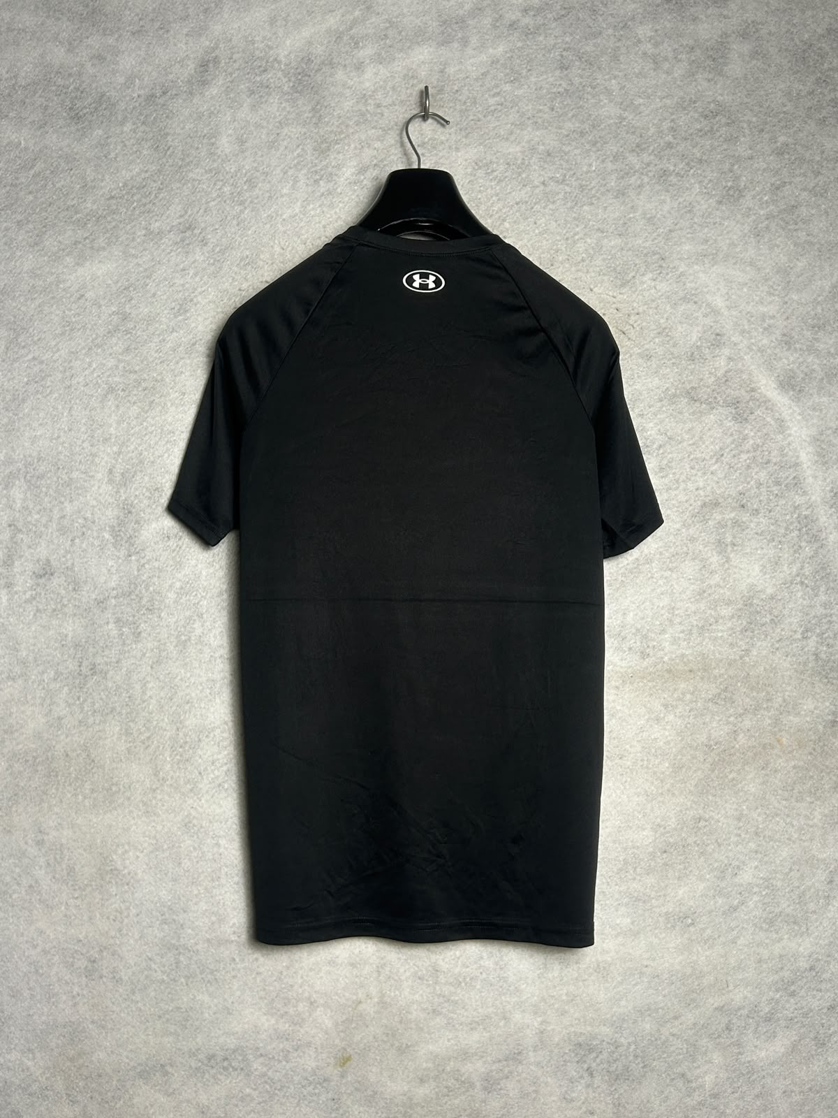 Under Armour Big Logo Black Round Neck - YXL