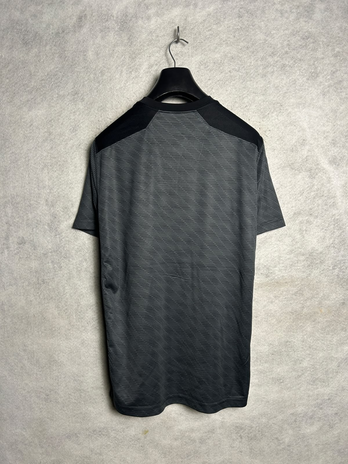 Nike Dri Fit Black Round Neck - Large