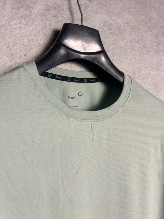 Gap Fit Round Neck - Large