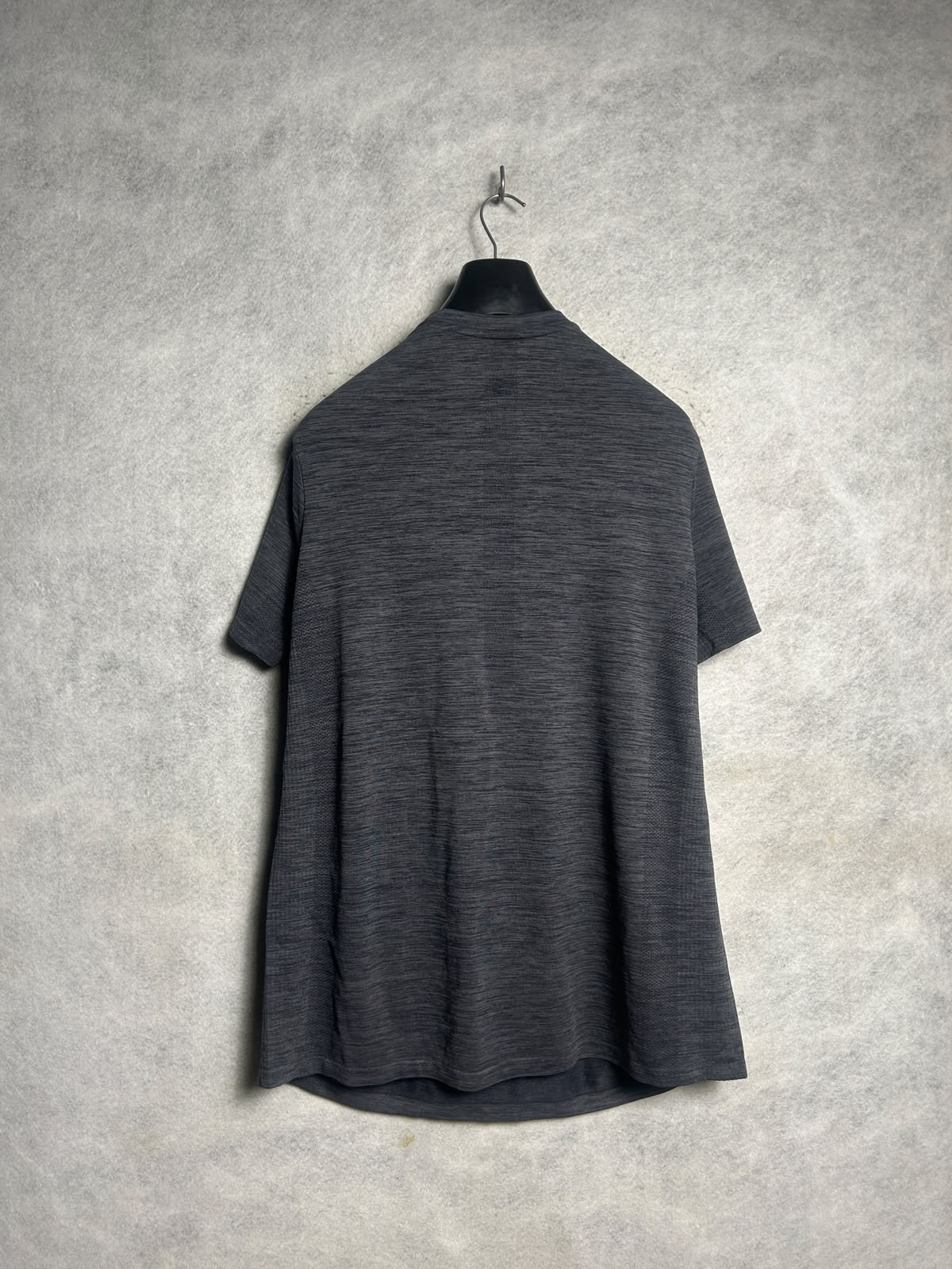 Russell Black Round Neck - XL