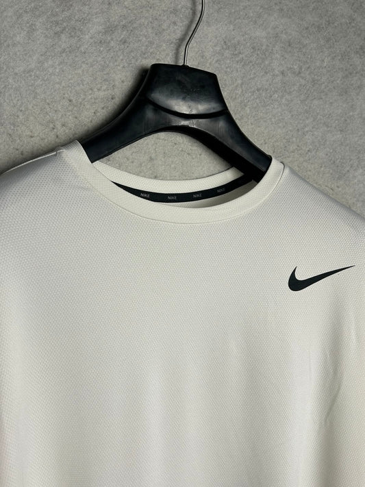 Nike Dri Fit White Round Neck - XXL