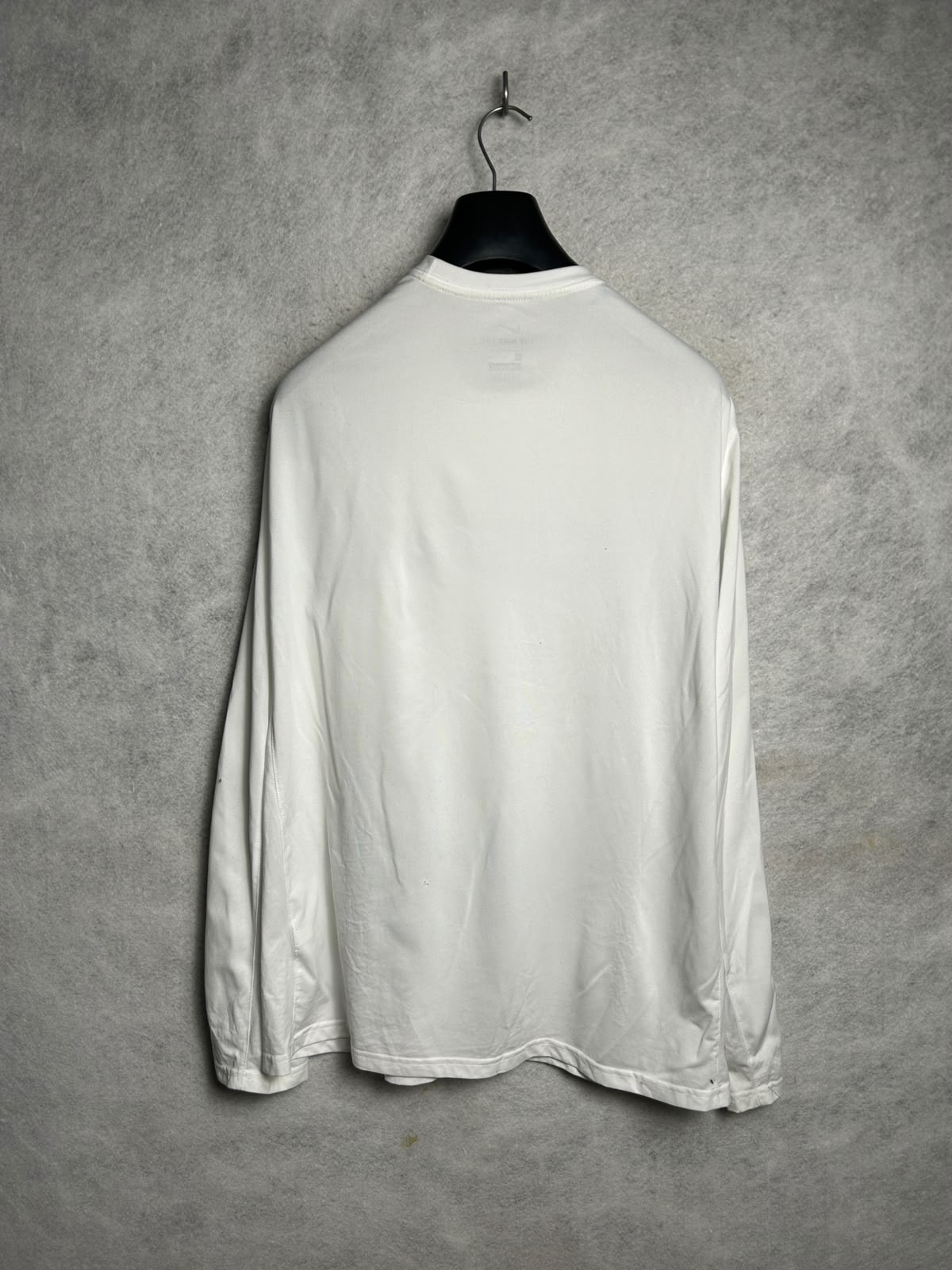 The Nike Tee Dri Fit White Full Sleeves Round Neck - XL