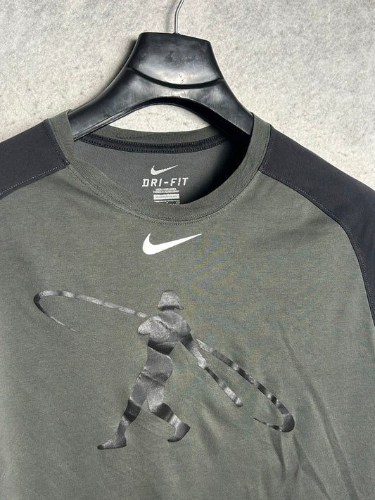 Nike Dri Fit Half Sleeves Round Neck - Small