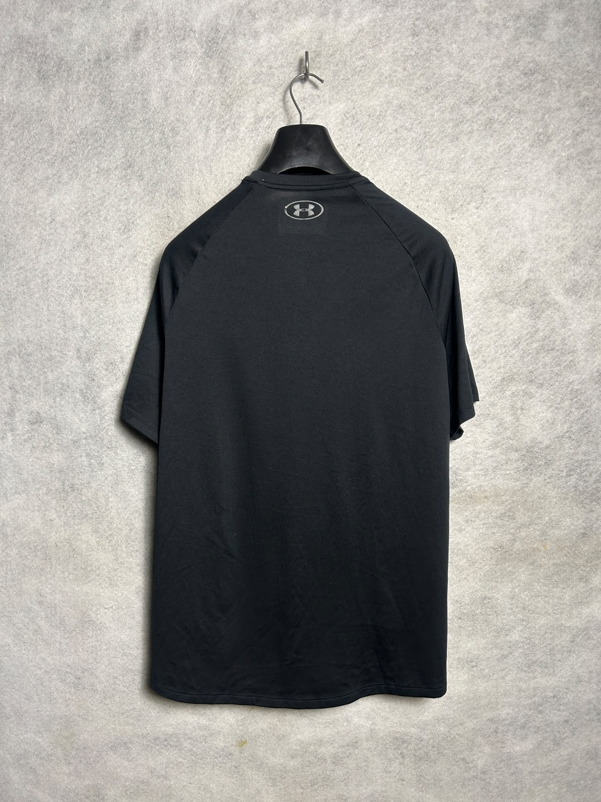 Under Armour The Tech Tee Black Round Neck - Large