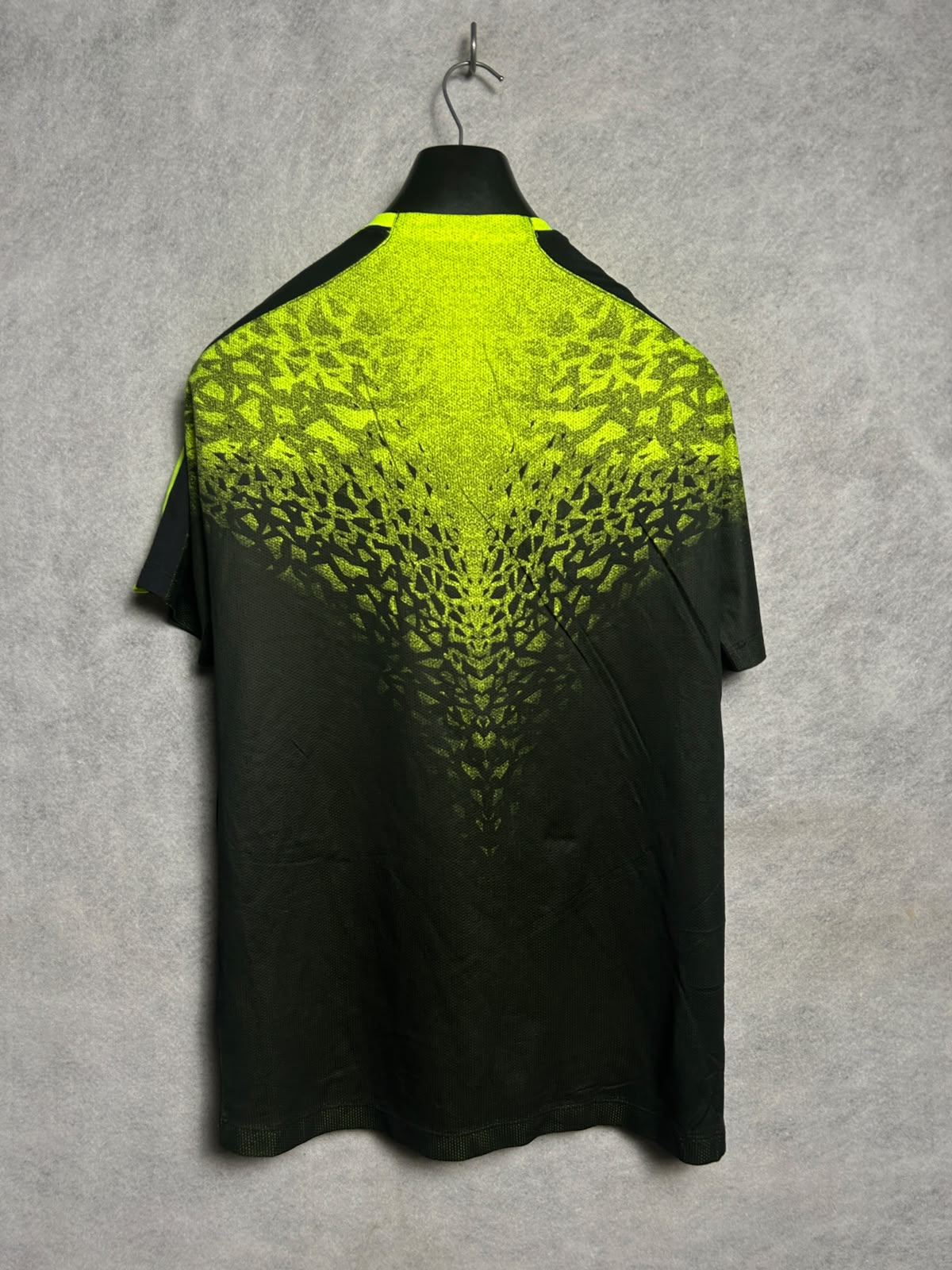 Nike Dri Fit Black Round Neck - Medium