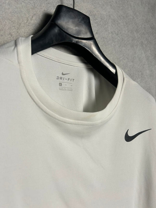 Nike Dri Fit White Round Neck - XL