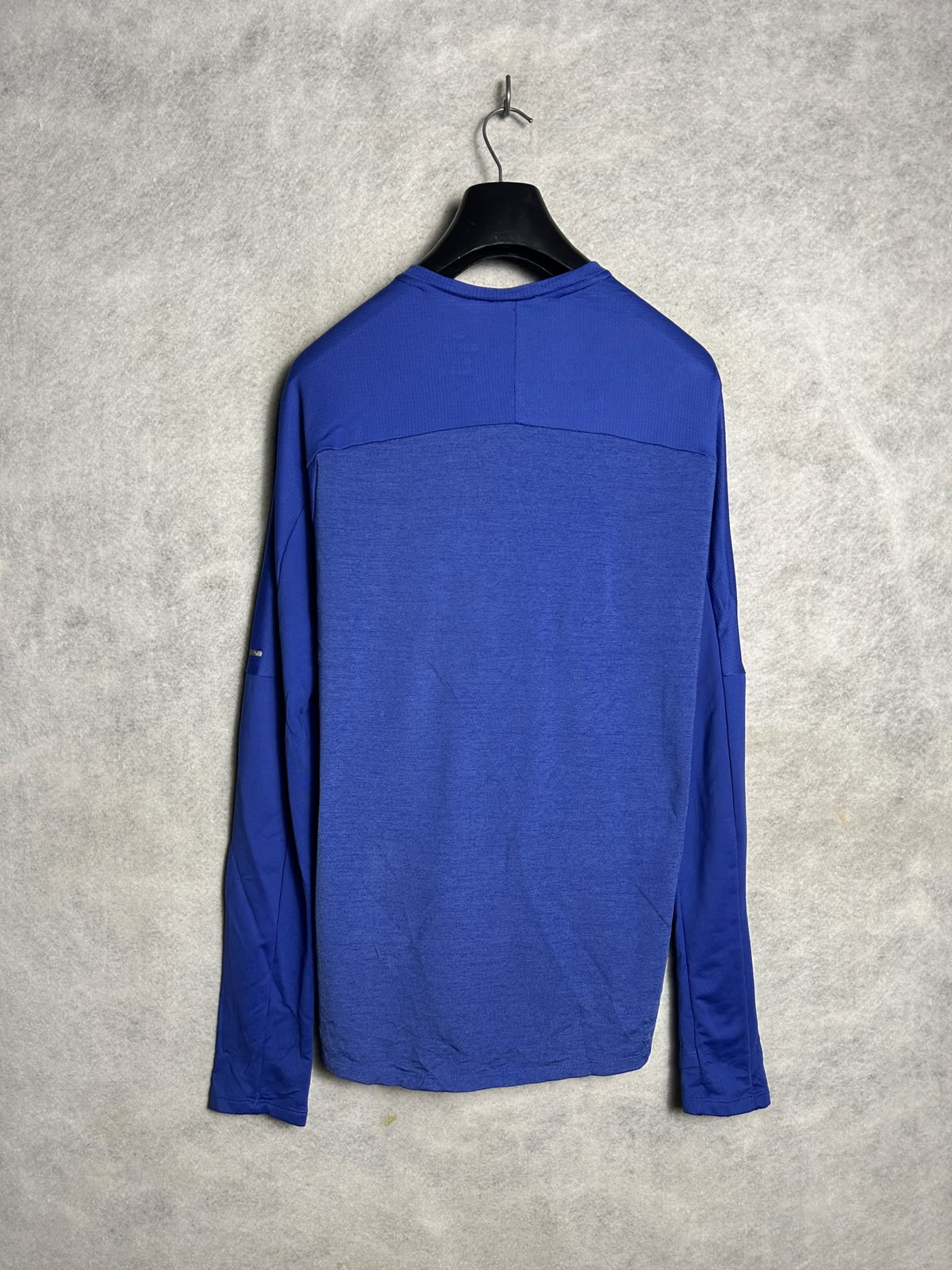 Nike Dri Fit Blue Full Sleeves Round Neck - Medium