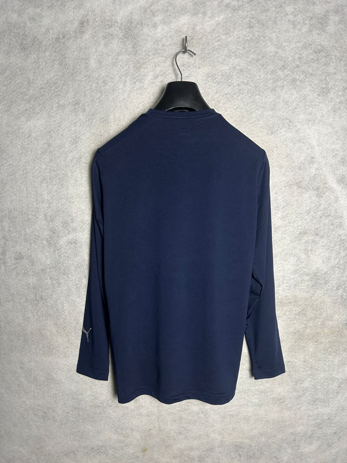 Puma Blue Round Neck Full Sleeves - Medium