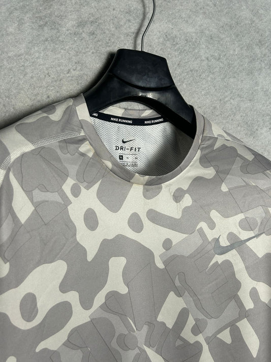 Nike Dri Fit Printed Round Neck - XL