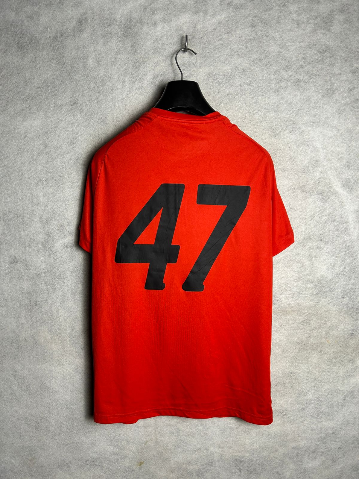 Puma 47 Big Logo Red V Neck - Large