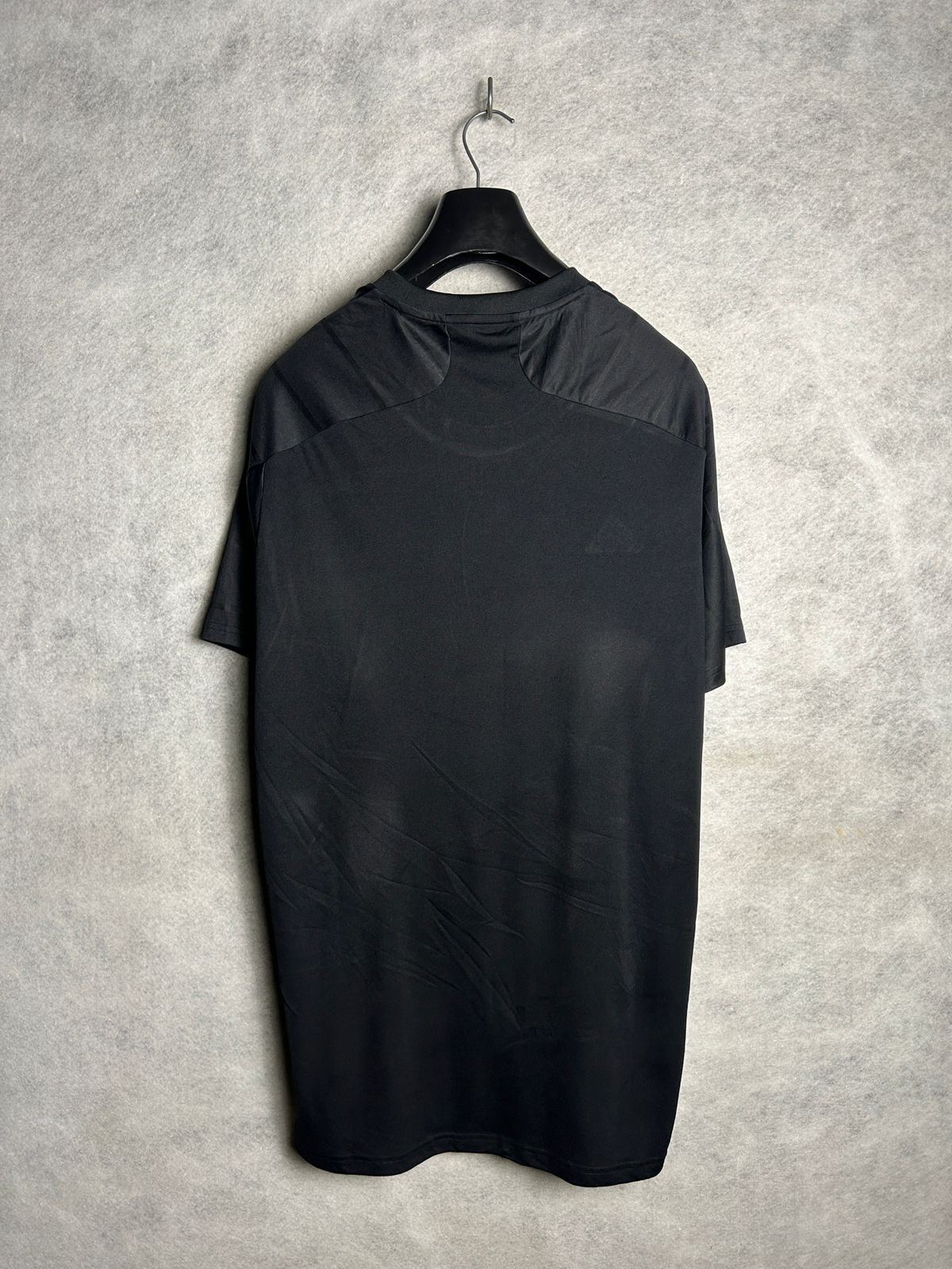 Adidas Aeroready Black Round Neck - Large