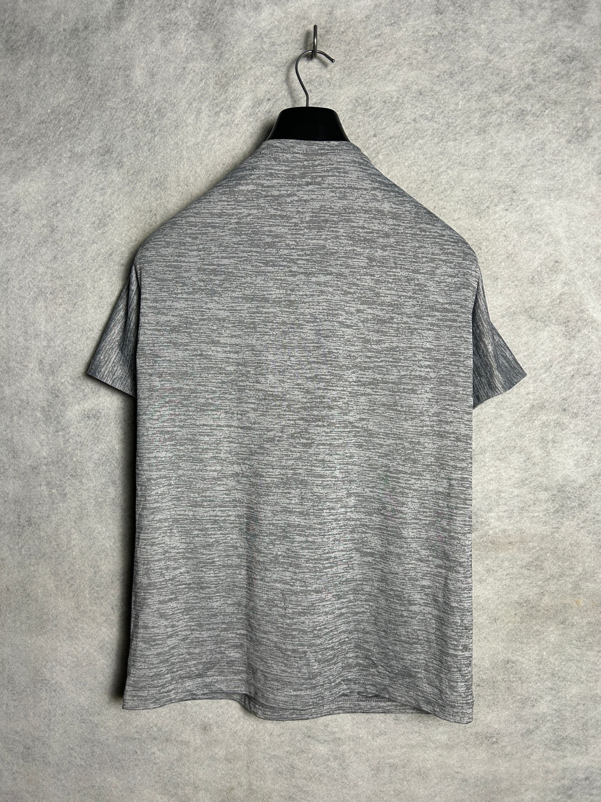 Under Armour Big Logo Round Neck - Medium