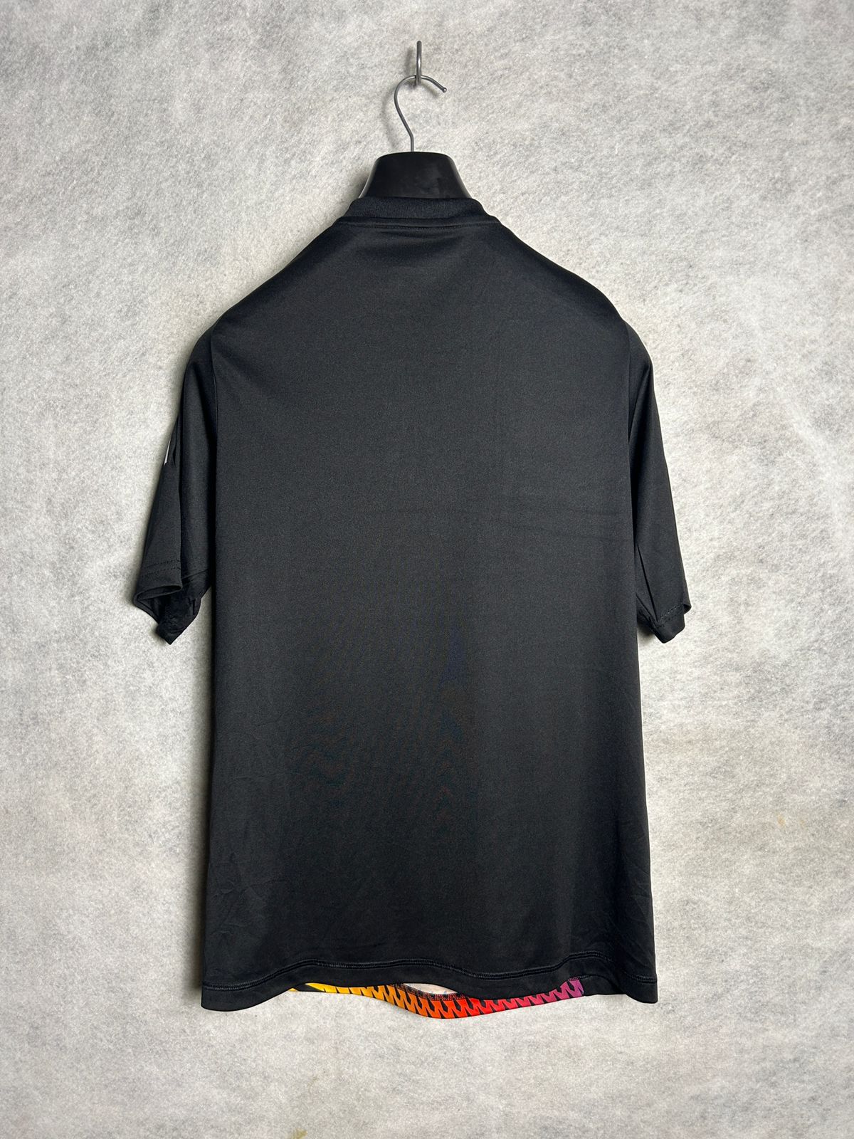Adidas V Neck - Medium