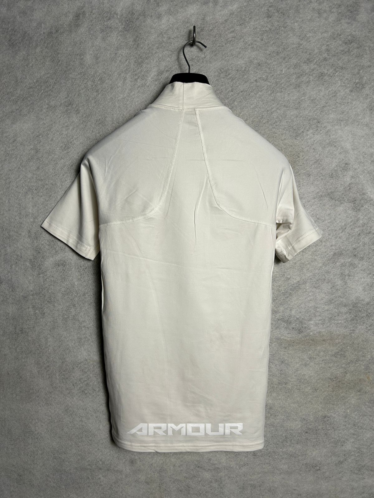 Under Armour Mock Neck White - Medium