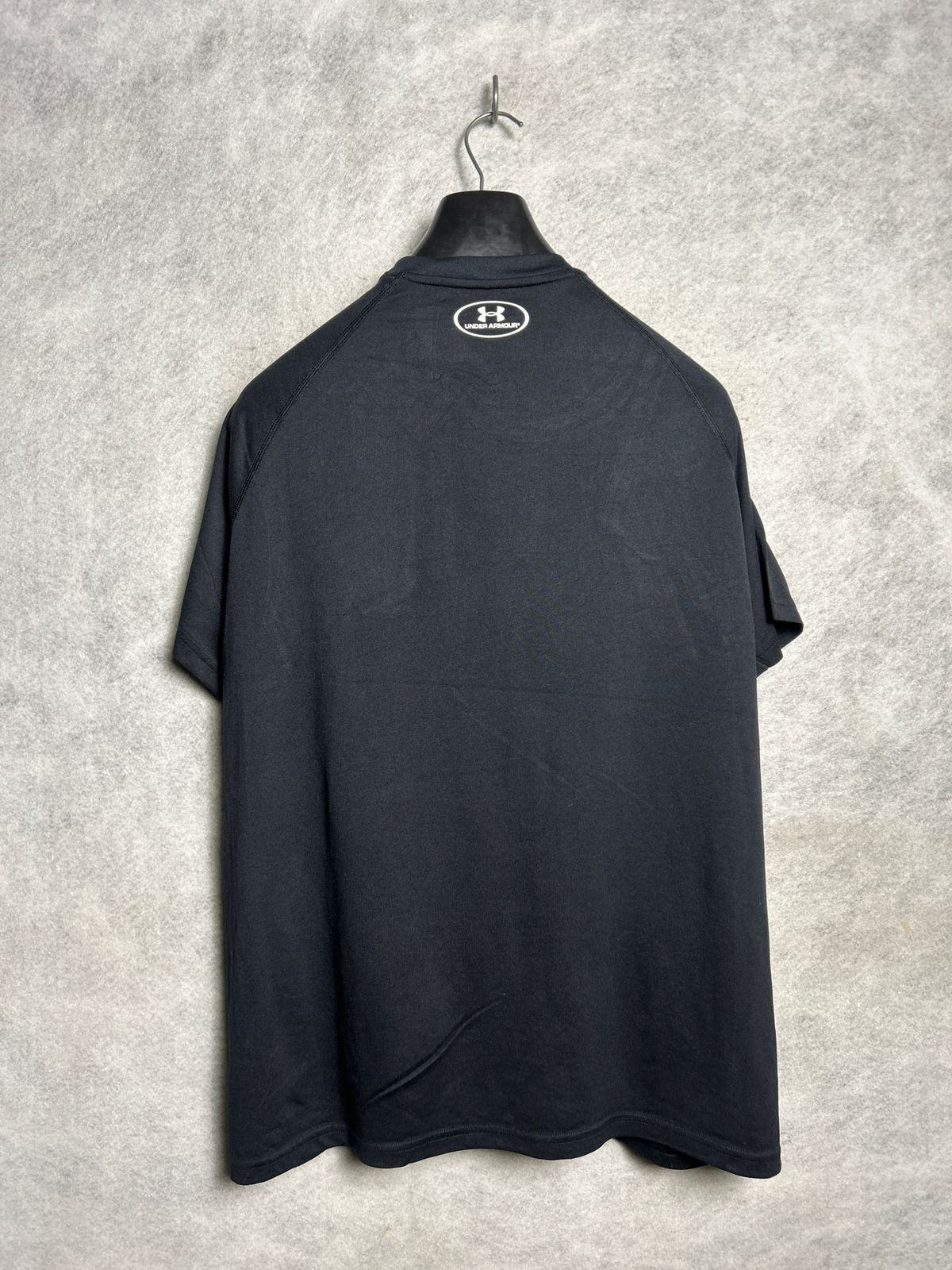 Under Armour Heat Gear Black Round Neck - XL