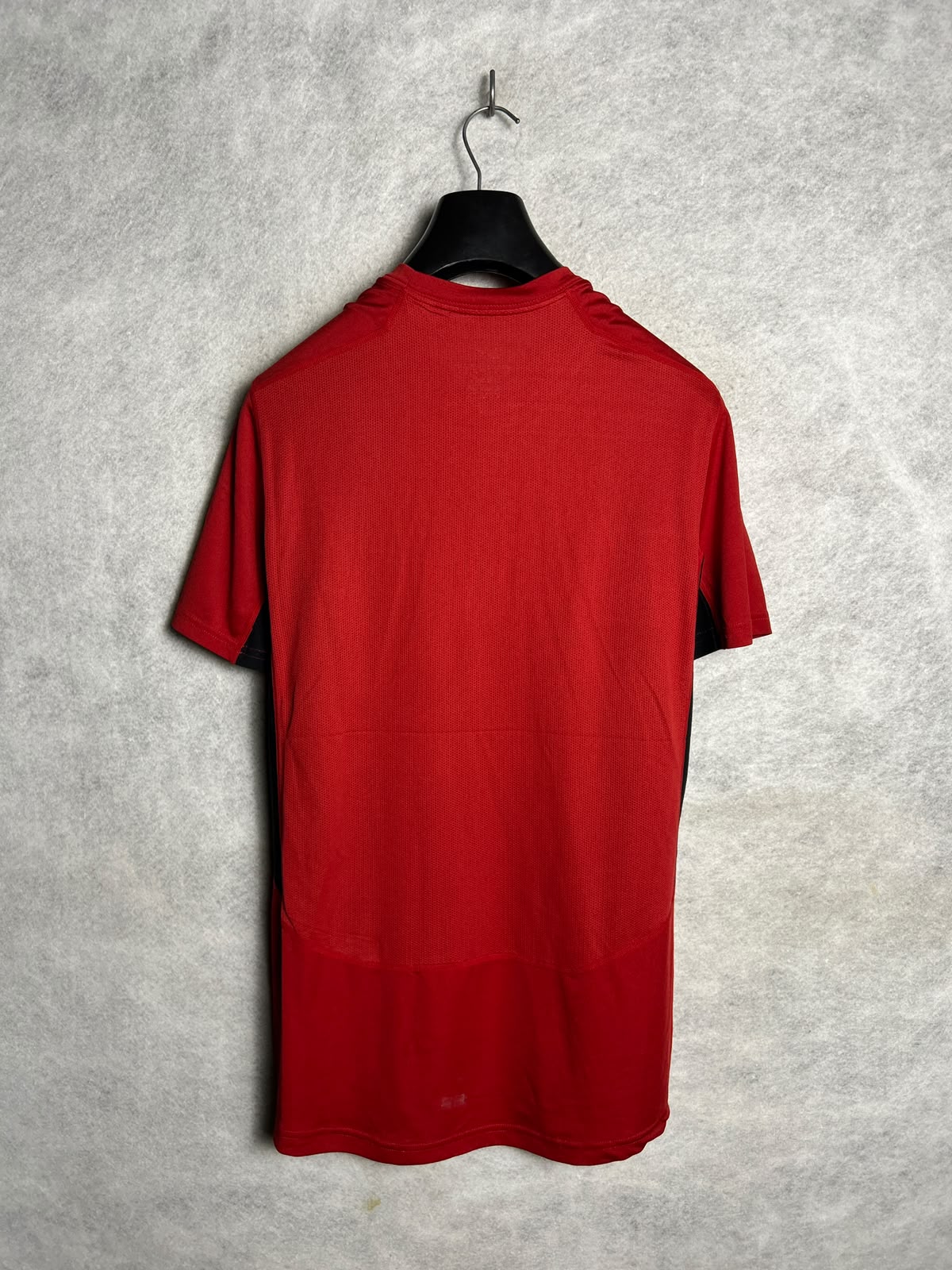 Nike Dri Fit Red Round Neck - Medium