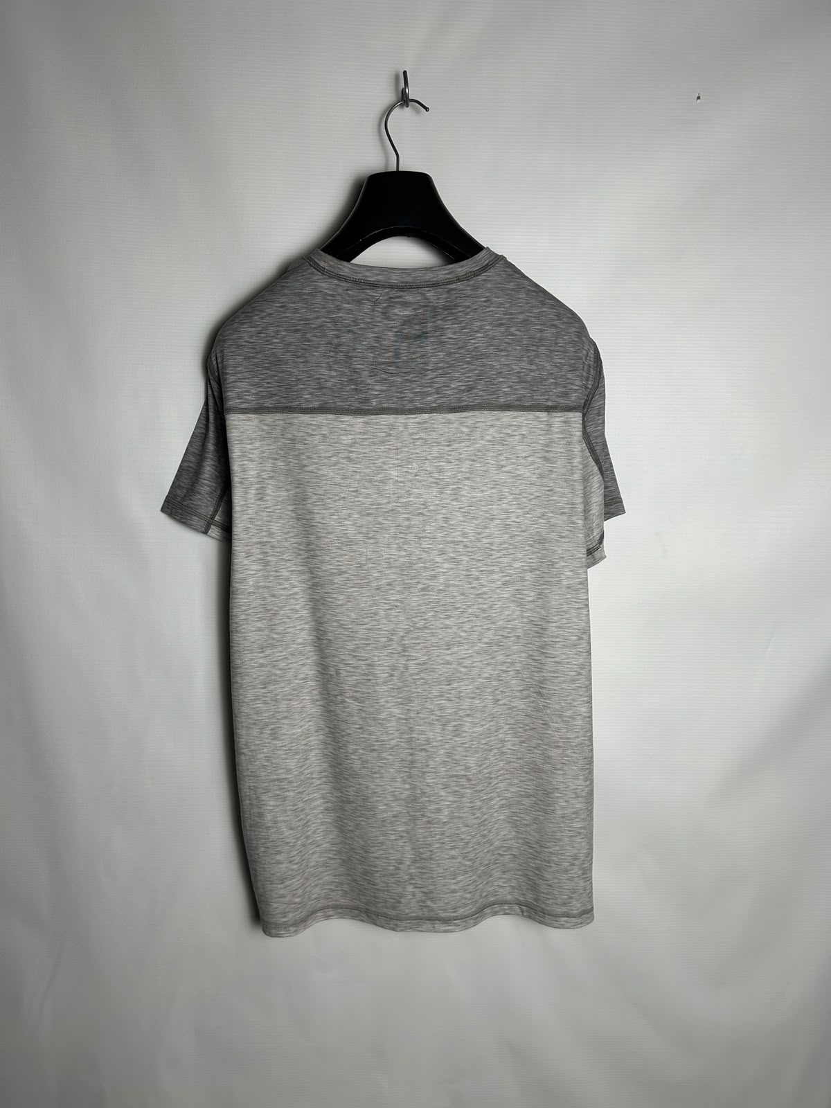 American Eagle Grey Round Neck - Large