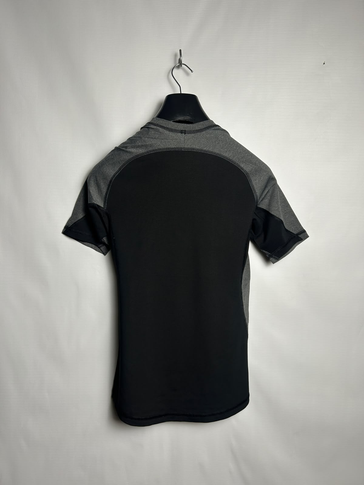 Adidas Climacool Grey Roud Neck - Large