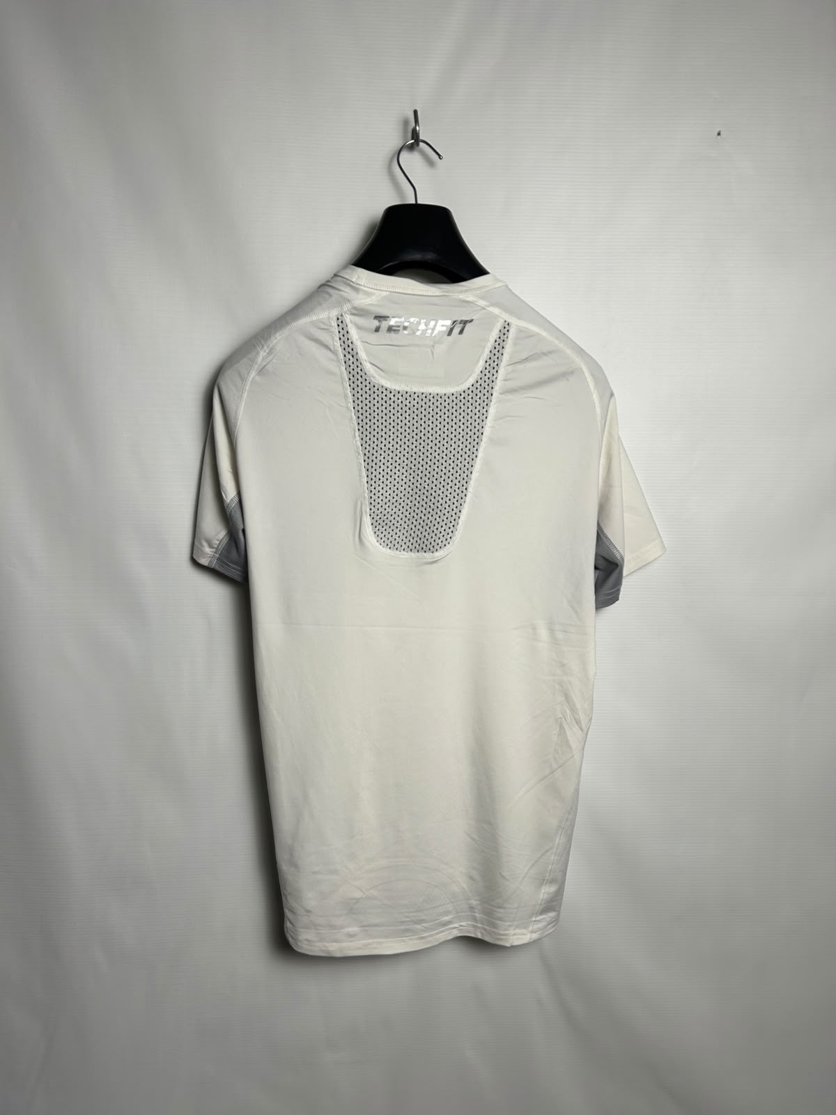 Adidas Climacool Techfit White Round Neck - Large