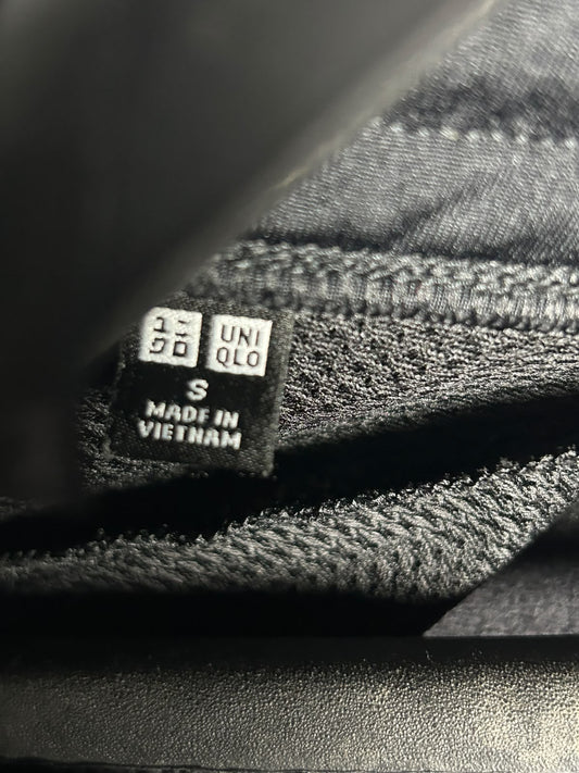 Uniqlo Black - Small