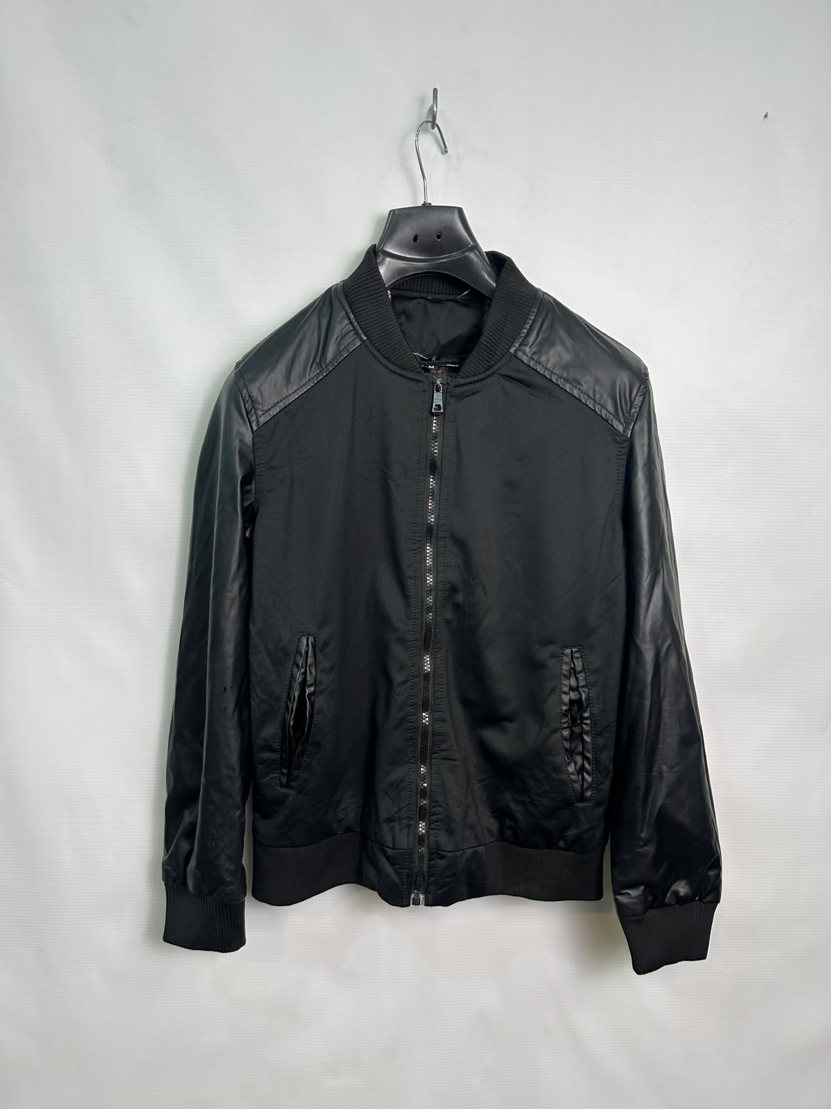 Black Full Sleeves Upper - Medium