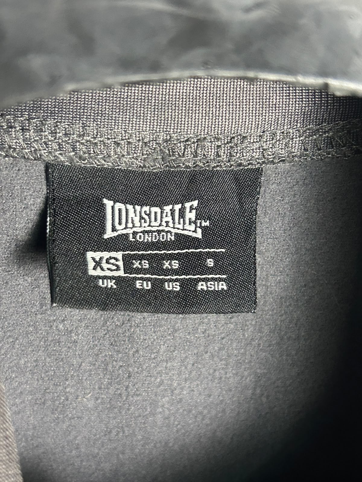 Lonsdale Black Zip Upper - XS
