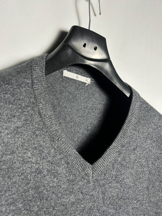 Grey V Neck Upper - XL