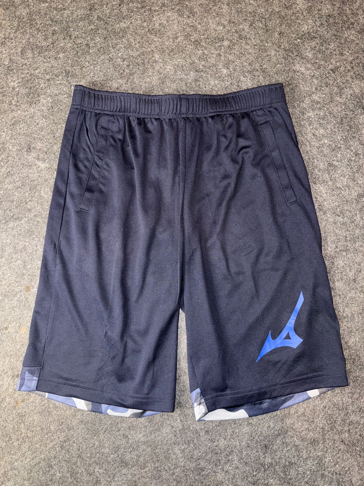 Mizuno Logo Shorts - XL