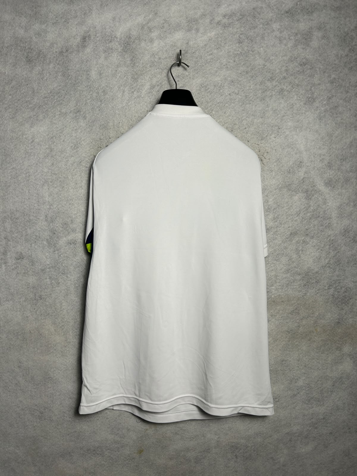 Fila White Round Neck - Medium