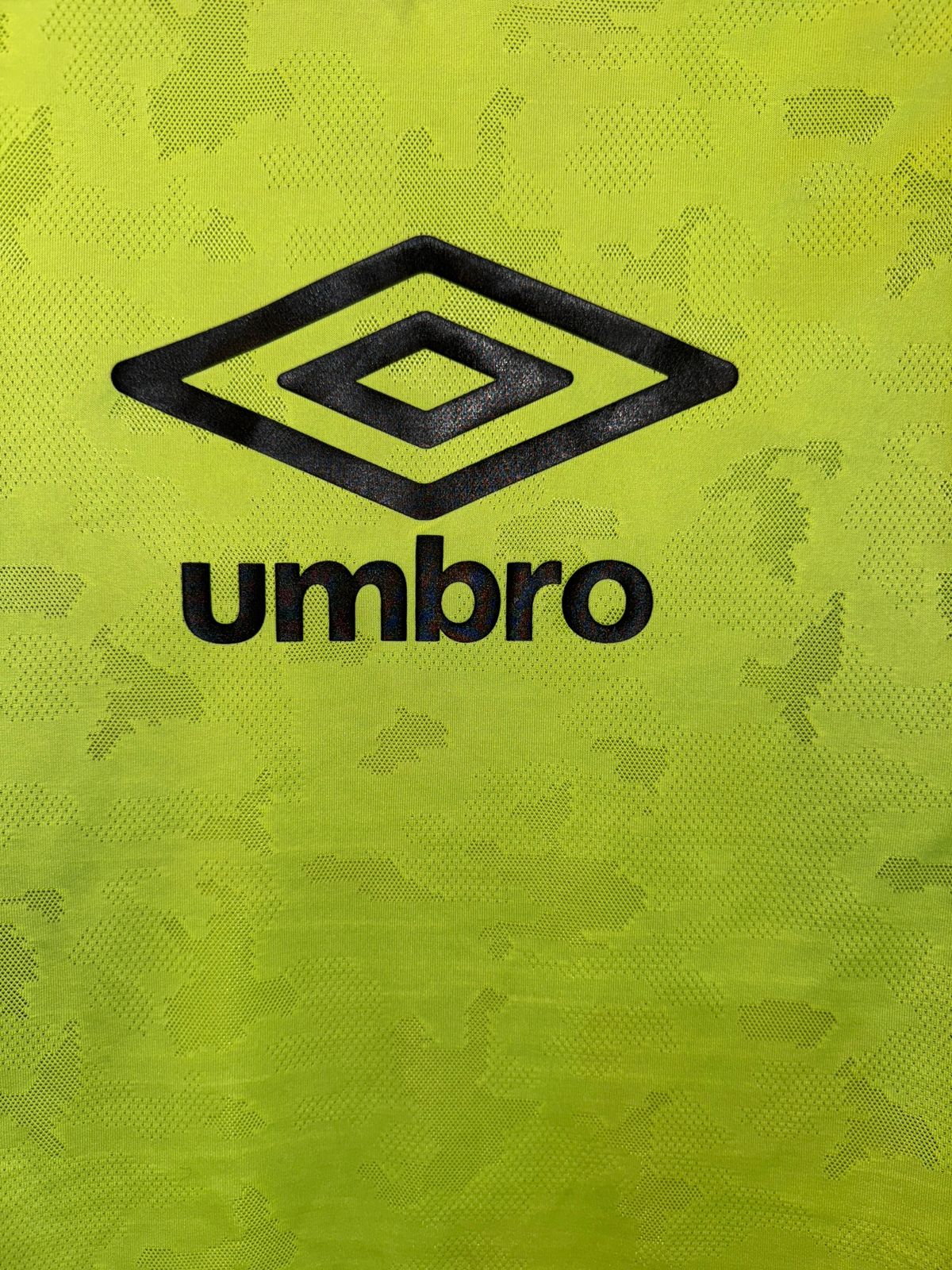 Umbro Green Round Neck - Medium