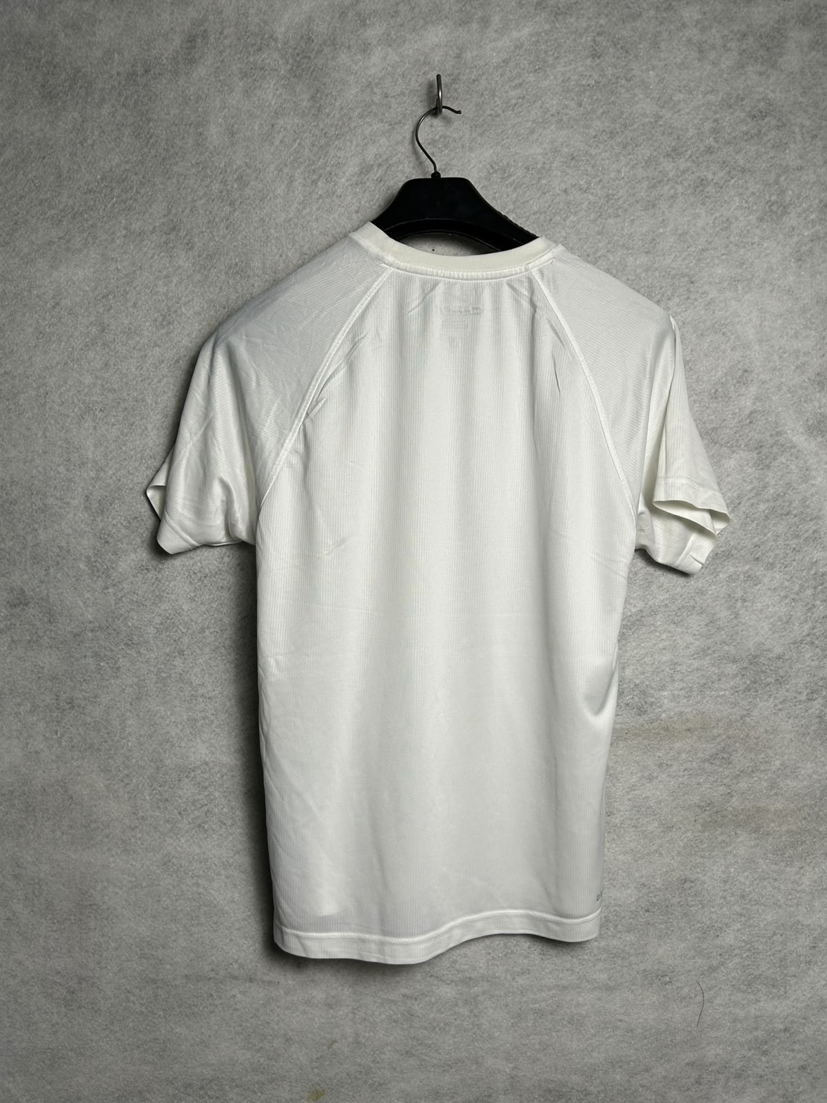 Nike White Dri Fit Round Neck - Large