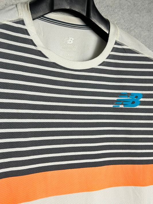 New Balance White Round Neck - Small
