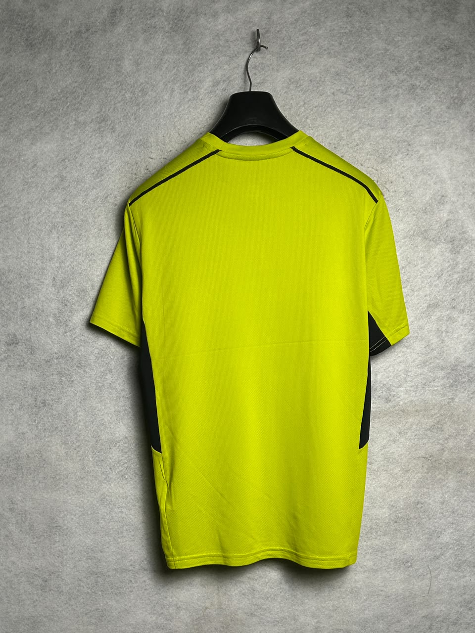Nike Dri Fit Rond Neck - Large