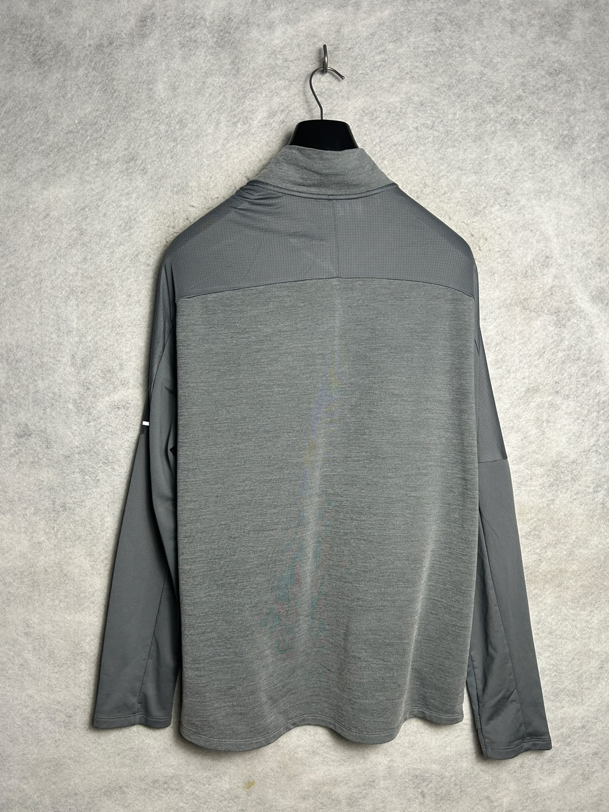 Nike Dri Fit Full Sleeves Half Zip Grey - Large