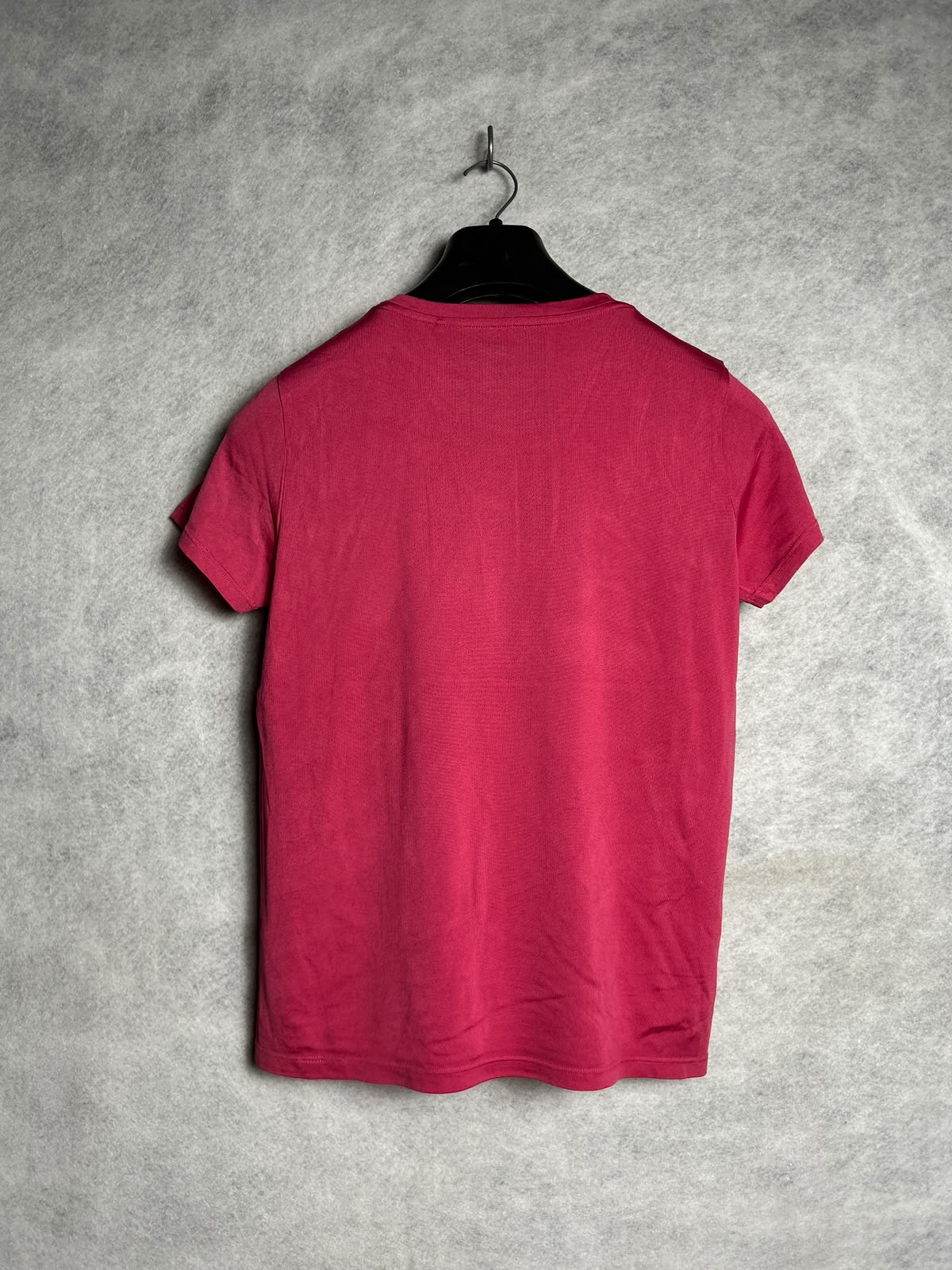 UNICLO Round Neck - Medium