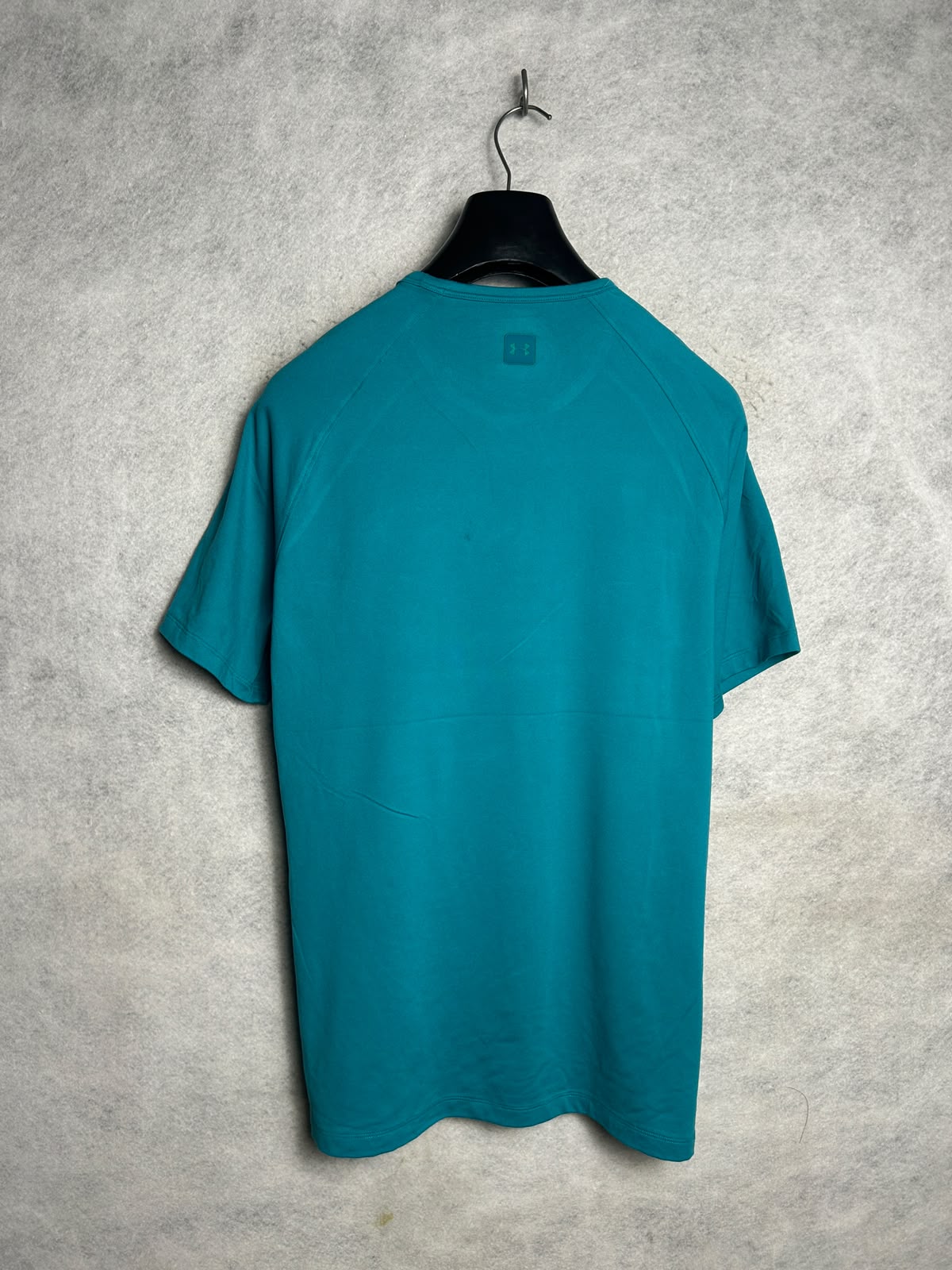 Under Armour Round Neck - Medium