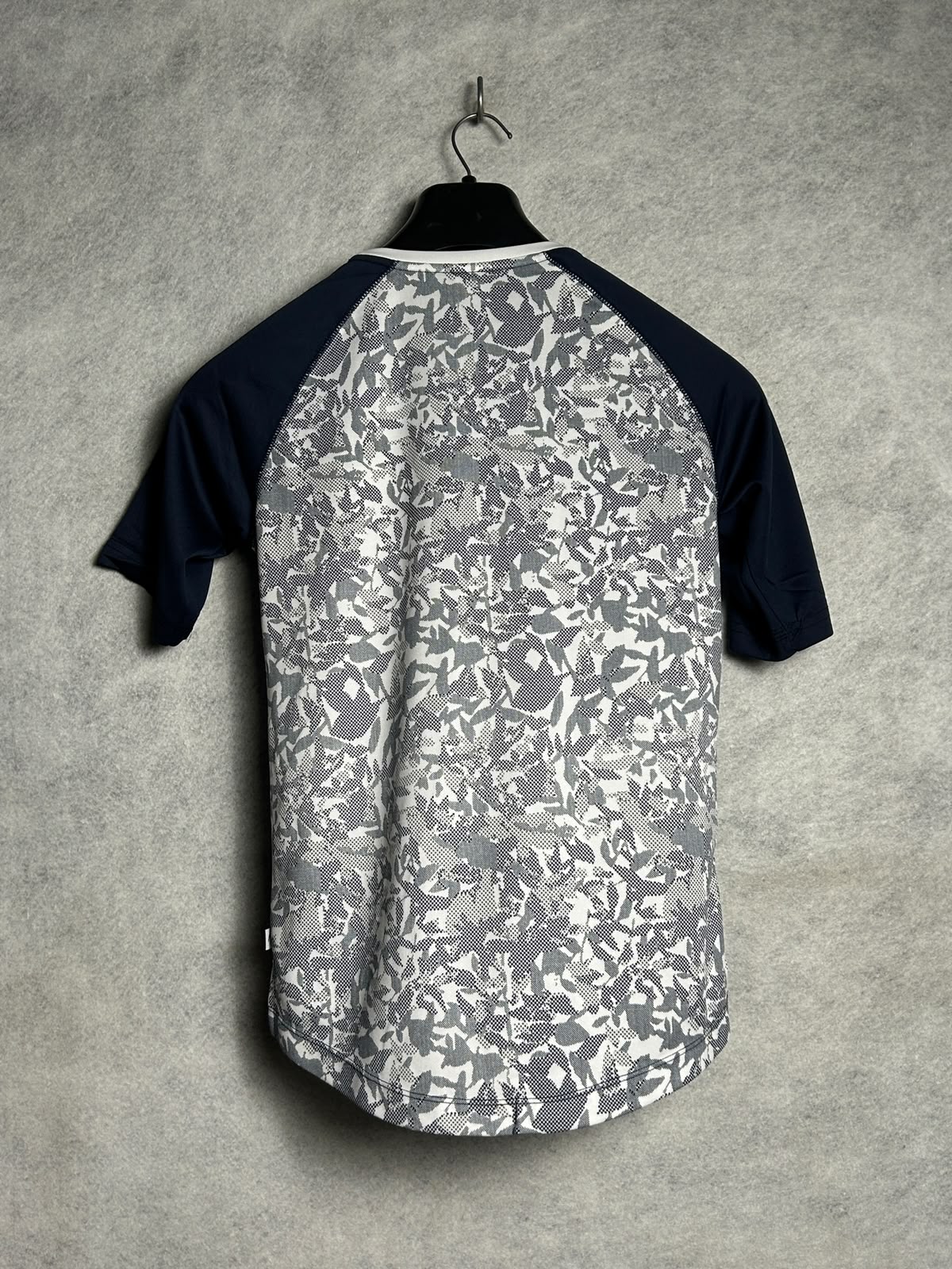 Head Round Neck - Medium