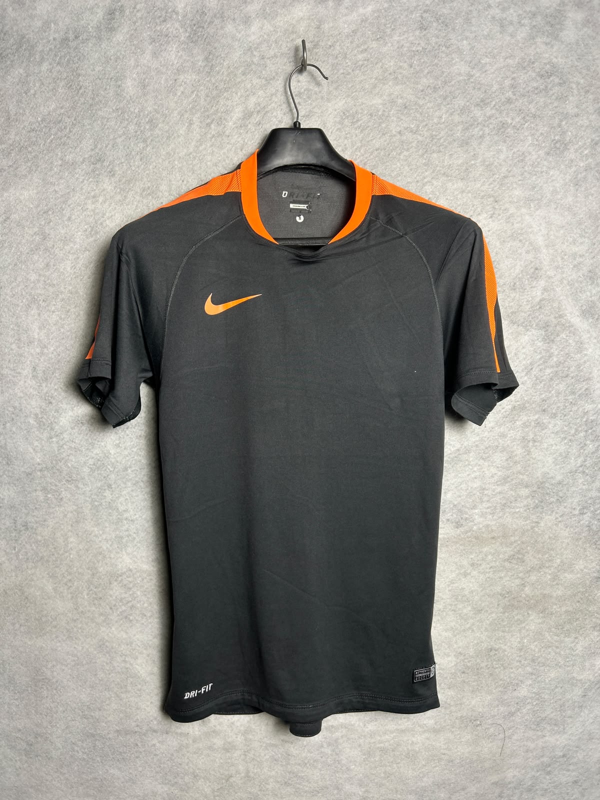 Nike Dri Fit Black Round Neck - Small
