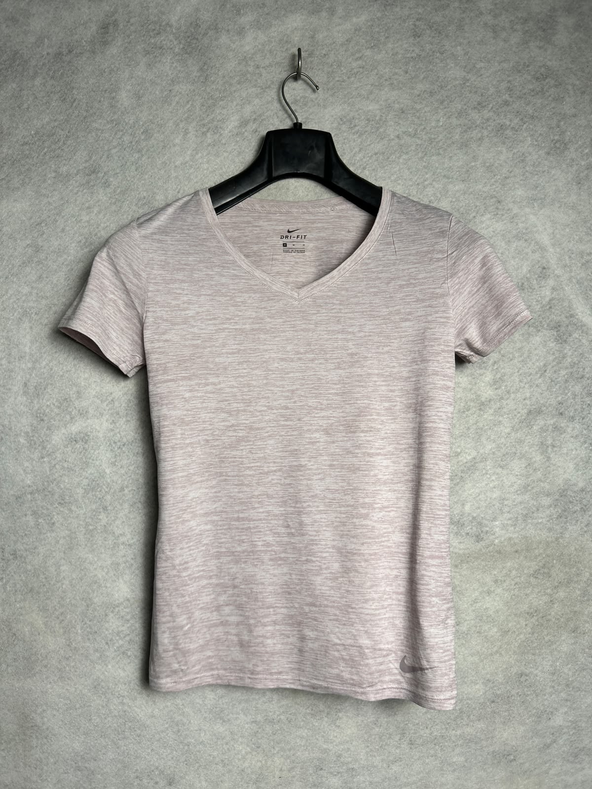 Nike Dri Fit V Neck - Medium