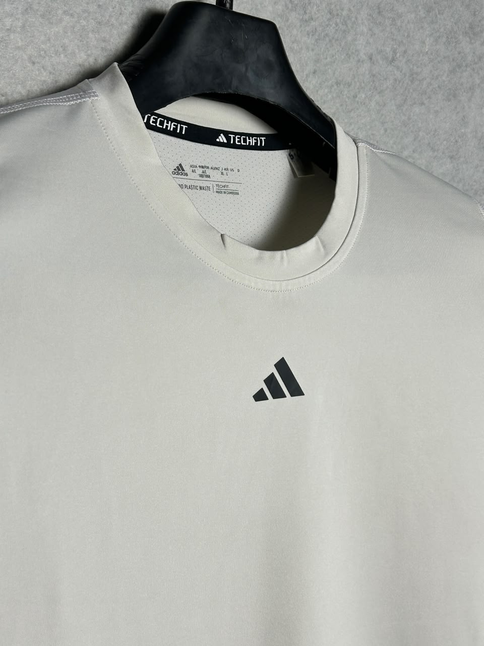 Adidas White Tech Fit - Large