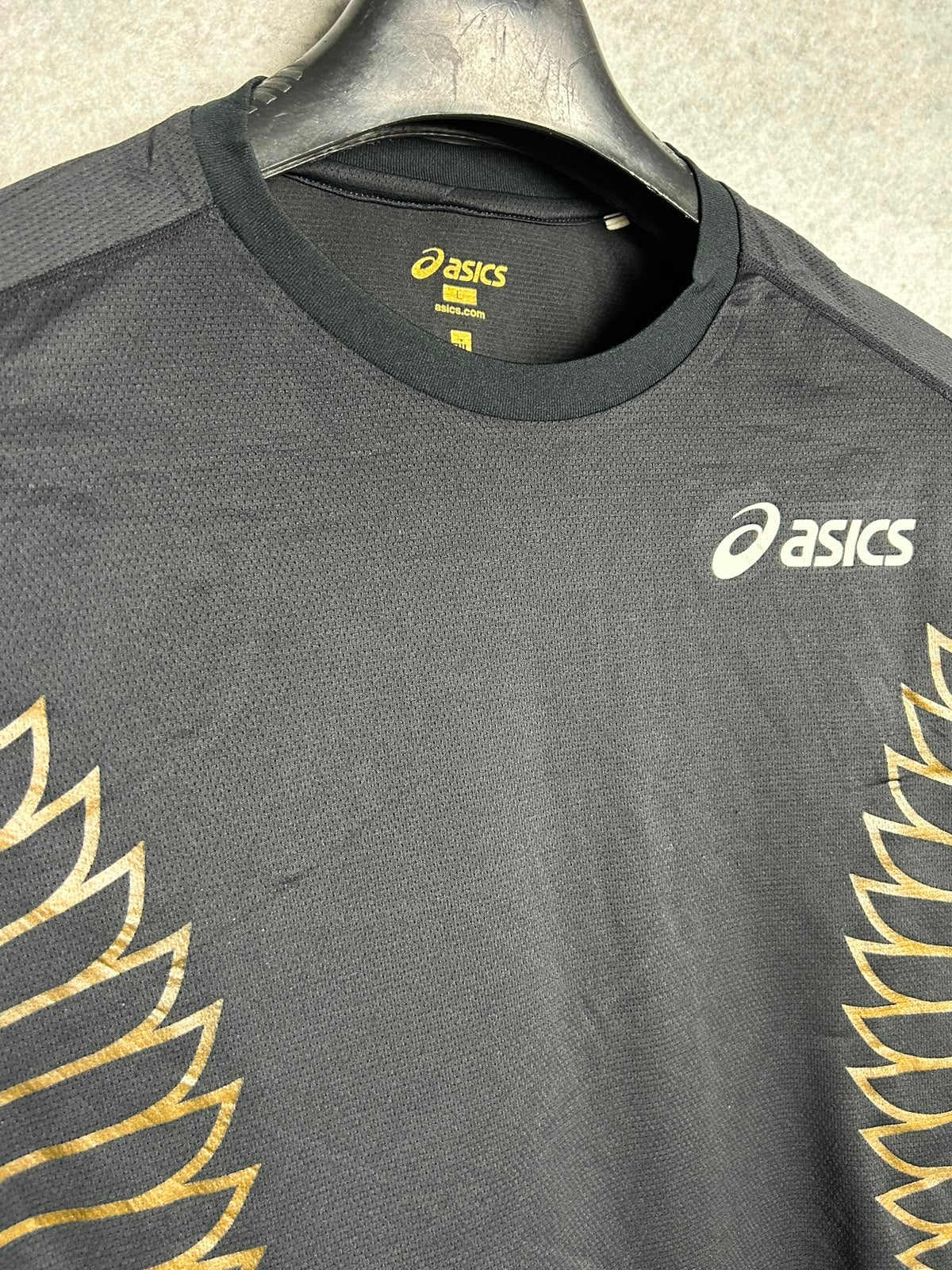 Asics Black Round Neck - Large