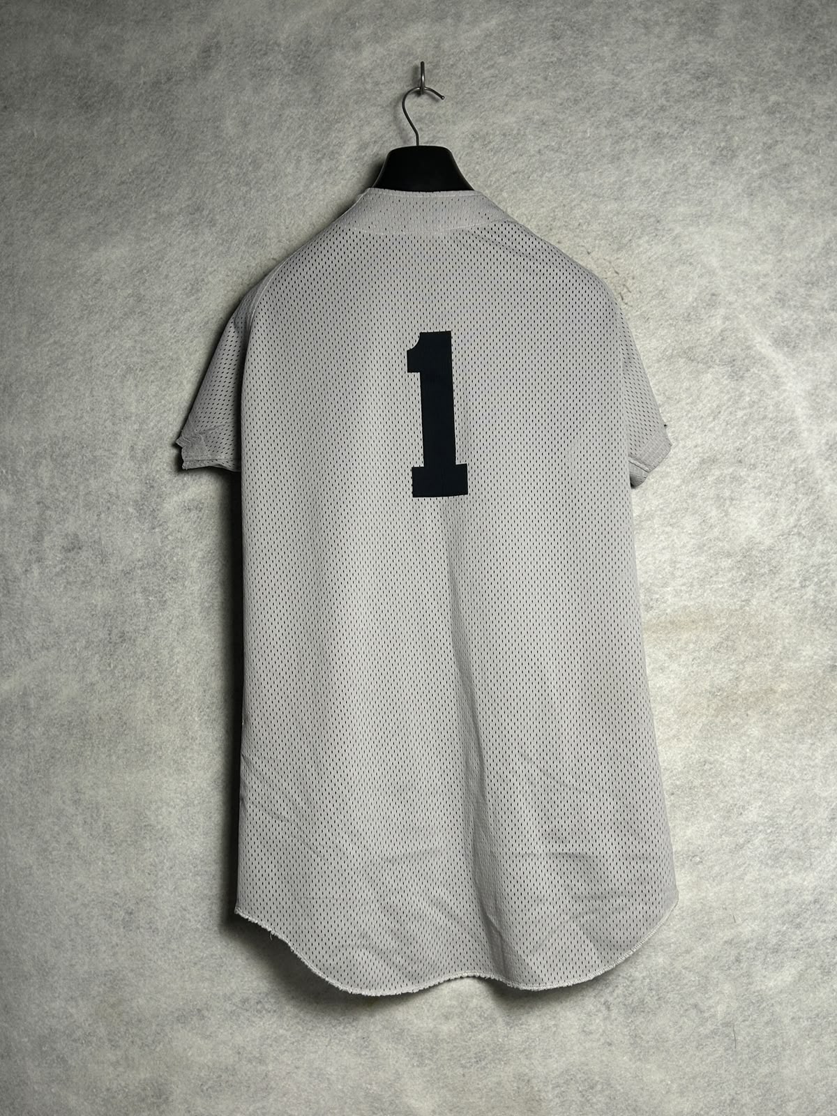 Avis Grey - X