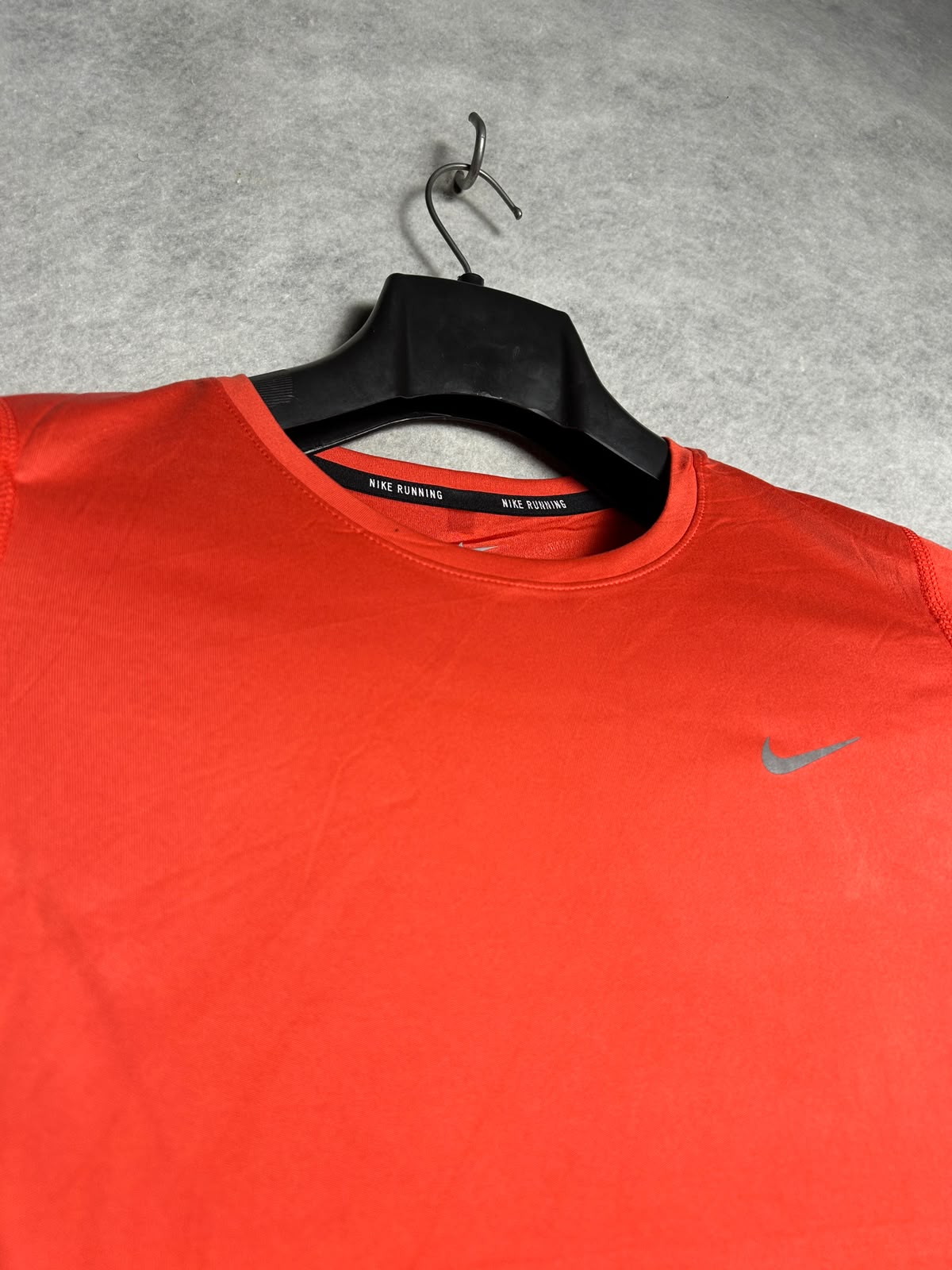 Nike Dri Fit Round Neck - Small