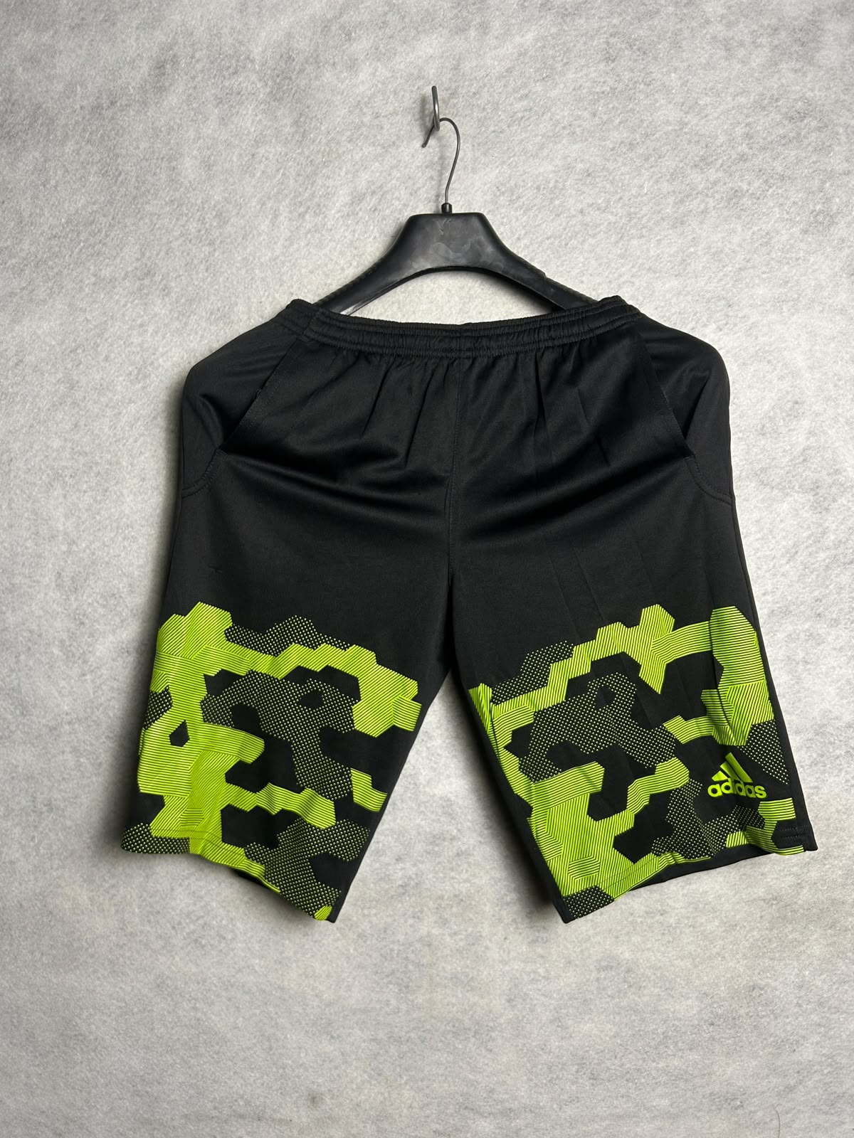 Adidas Black - XL
