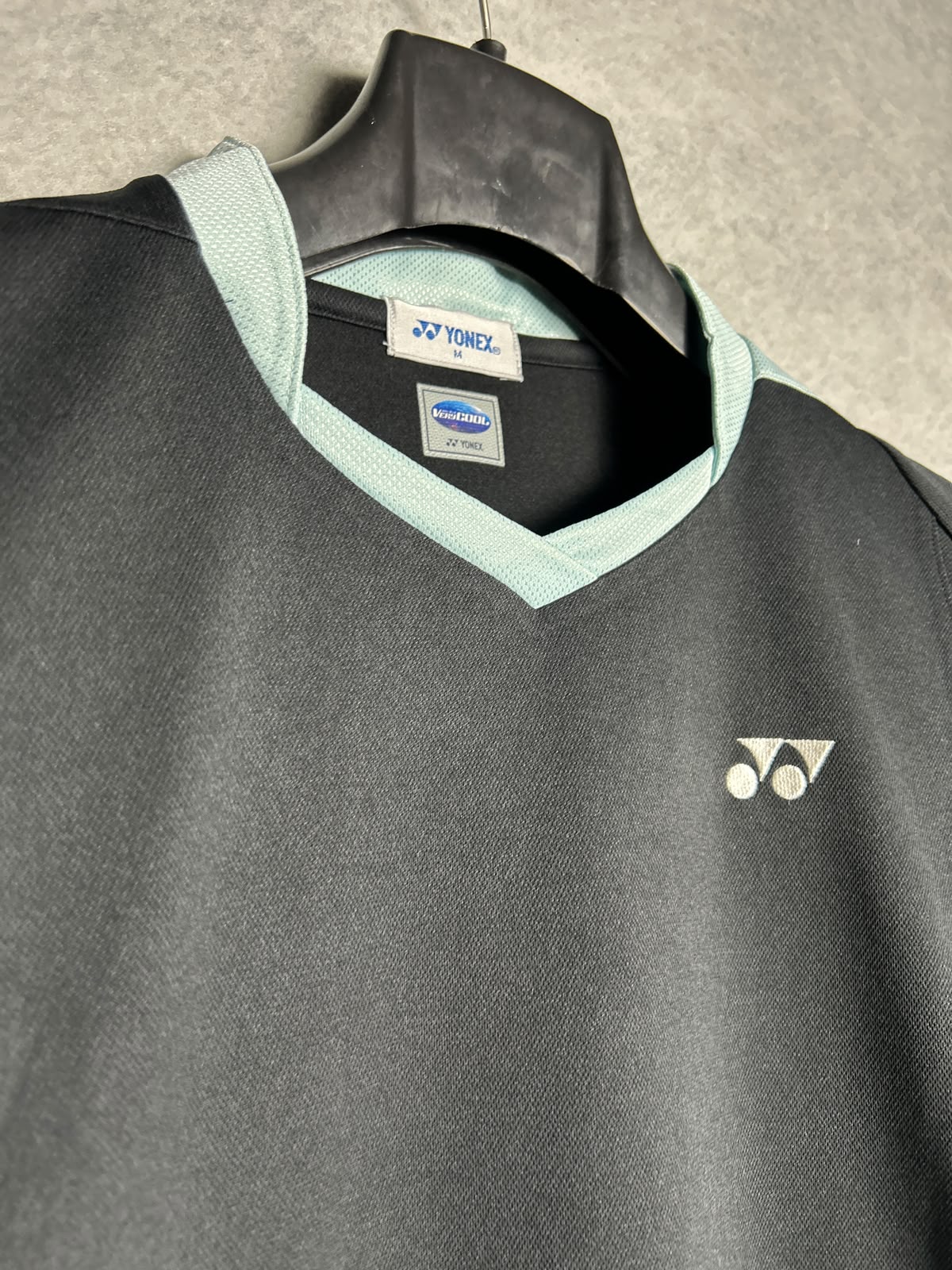 Yonex V Neck - Medium