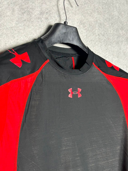Under Armour Black And Red - Medium